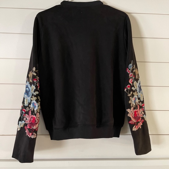 Embroidered Velvet Jacket - Picture 2 of 3